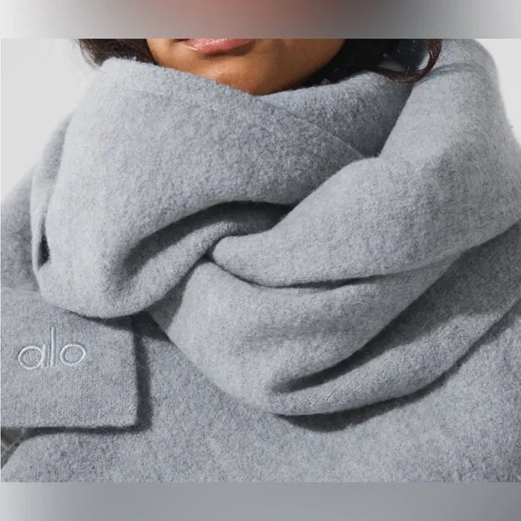 NEW Alo Yoga Oversized Merino Wool Scarf Hazy Heather Grey NWT - Picture 2 of 8